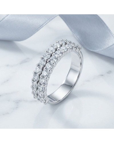 Alliance double rang en or sertie de 24 diamants, bracelet d’anneau en argent brillant avec pierres scintillantes sur fond marbr