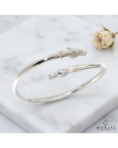 Bracelet Duo Arabes en argent mat et brillant rhodié, ouverture ouverte montrant les têtes d’équidrages en forme de dragon/lévri