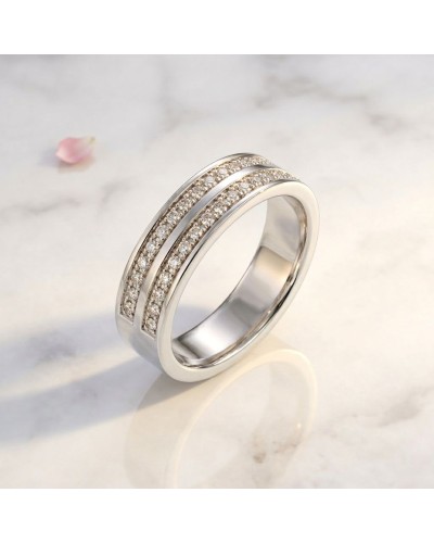 Alliance WONDER WOMEN avec pierres 6 mm femme or: bague argenté or avec rangées de pierres brillantes sur fond marbré, élégante
