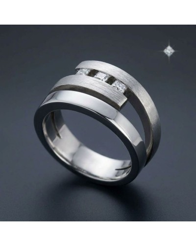Alliance TRILOGIE homme en or: bague en acier et or avec rangée de micro-diamants, design moderne et élégant.