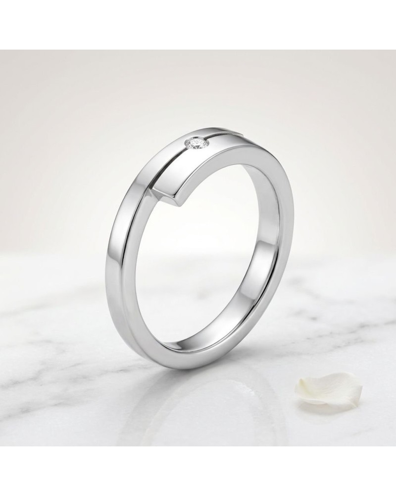 Alliance TOI + MOI 1 diamant Femme en or, bague or blanc moderne avec petit diamant solitaire.