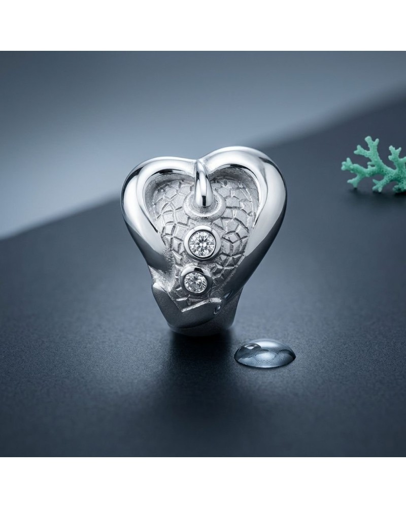 Bague SIRENE en argent brillant en forme de cœur avec motif texturé et deux diamants scintillants incrustés.