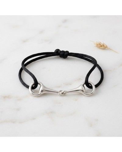 Bracelet MORS en argent rhodié avec double lanière noire et fermoir en mors argenté.