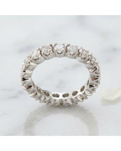 Alliance tour complet sertie de 19 chatons diamants femme en or blanc, bague statement délicate