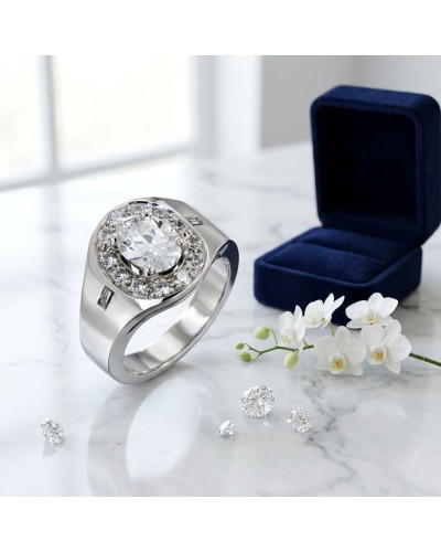 Alliage Alliance Penelope en or sertie de 15 diamants et oxyde, bague solitaire entourée de pierres scintillantes sur marbre.