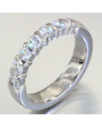 Alliance baguette sertie de 7 diamants femme en or